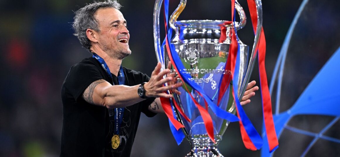 Should Man United stick…