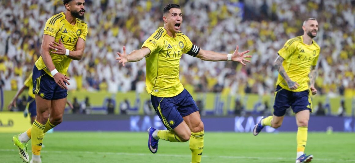 Ronaldo Guides Top