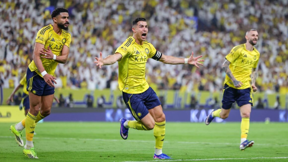 Ronaldo Guides Top