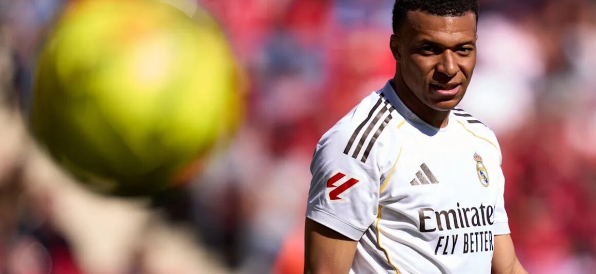Watch: Mbappé Responds to…