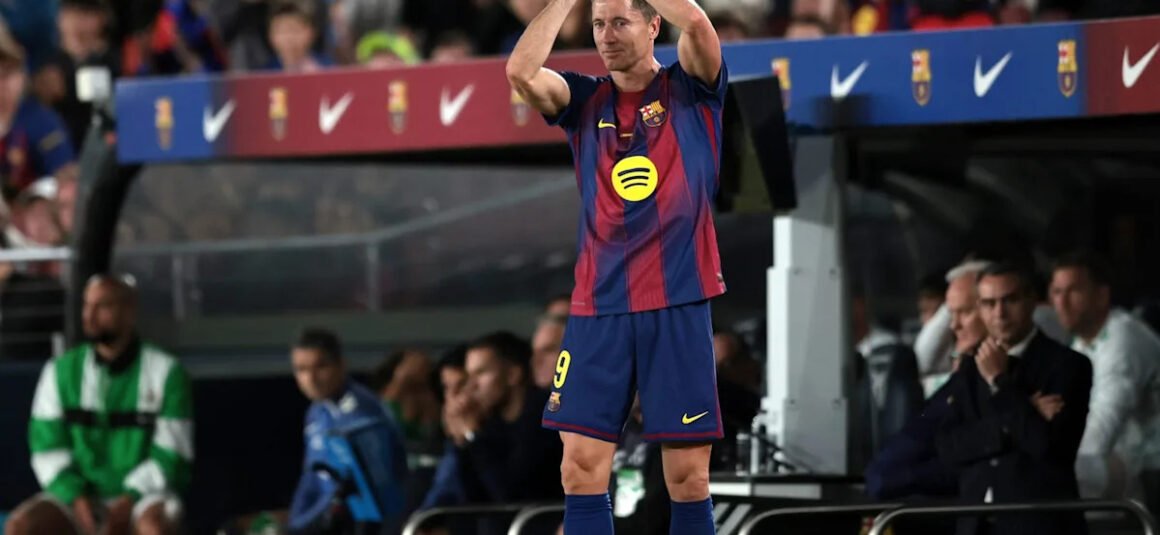 Lewandowski Bids an… Lewandowski Bids an…