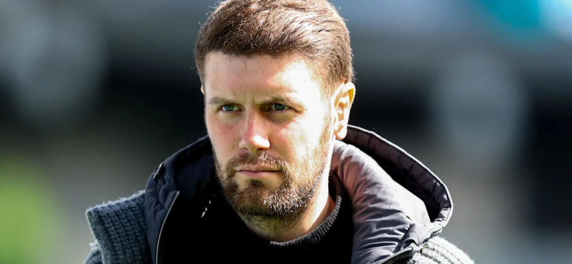 Hurzeler signs new long