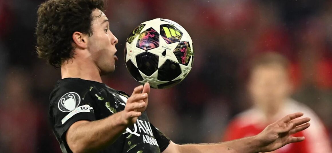 Why wasnt Neves handball… Why wasnt Neves handball…