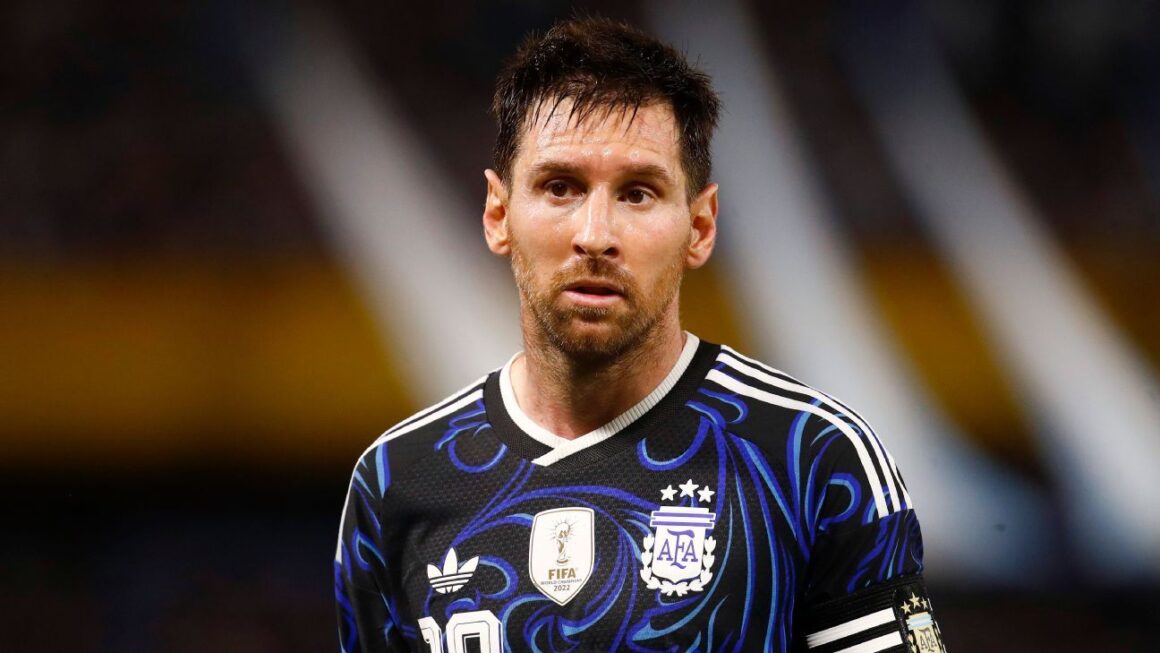 Messi Issues New Team…