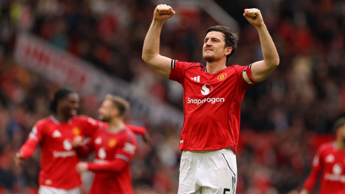 Should Man United Hire…