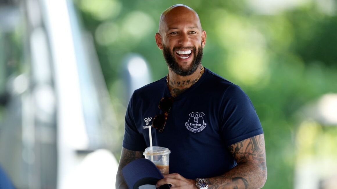 Howard on USMNT: Poch has…