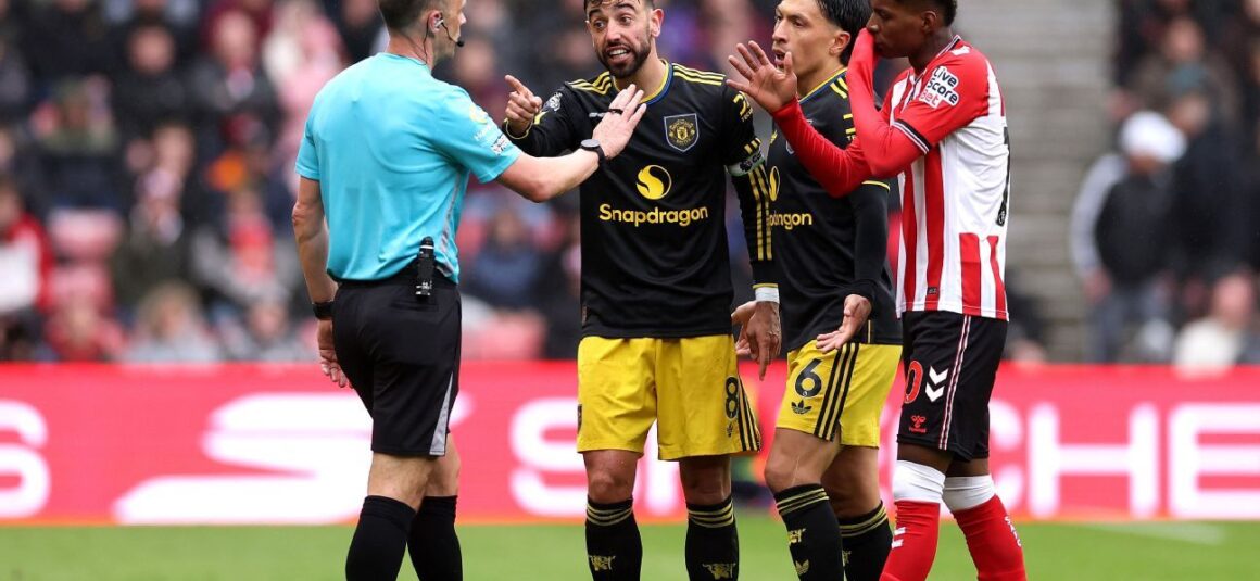 VAR review: Should Man…