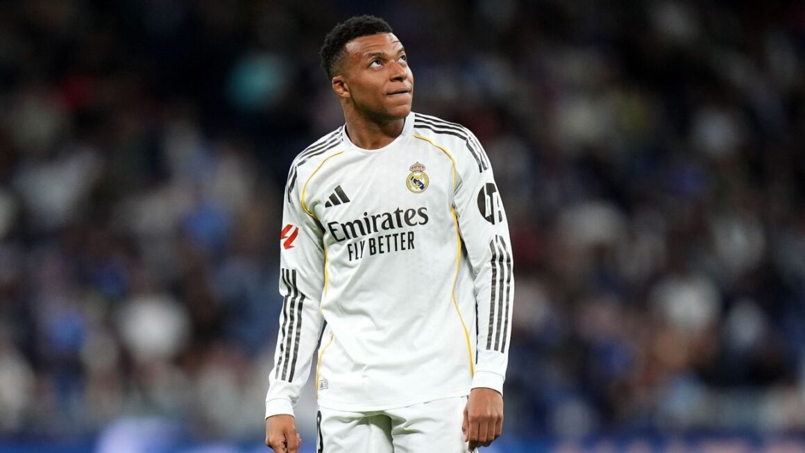 Mbappé benched, booed:…