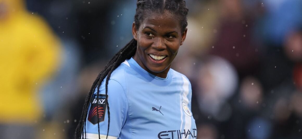 Shaw Agrees to Man City…
