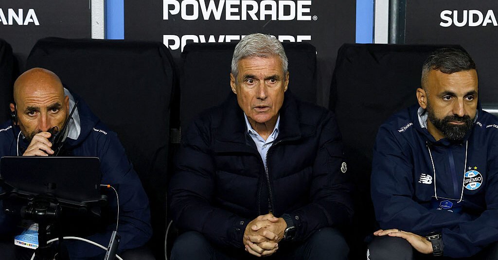 Luís Castro Admits Below
