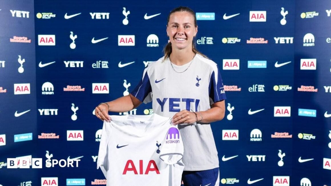 Spurs land ex