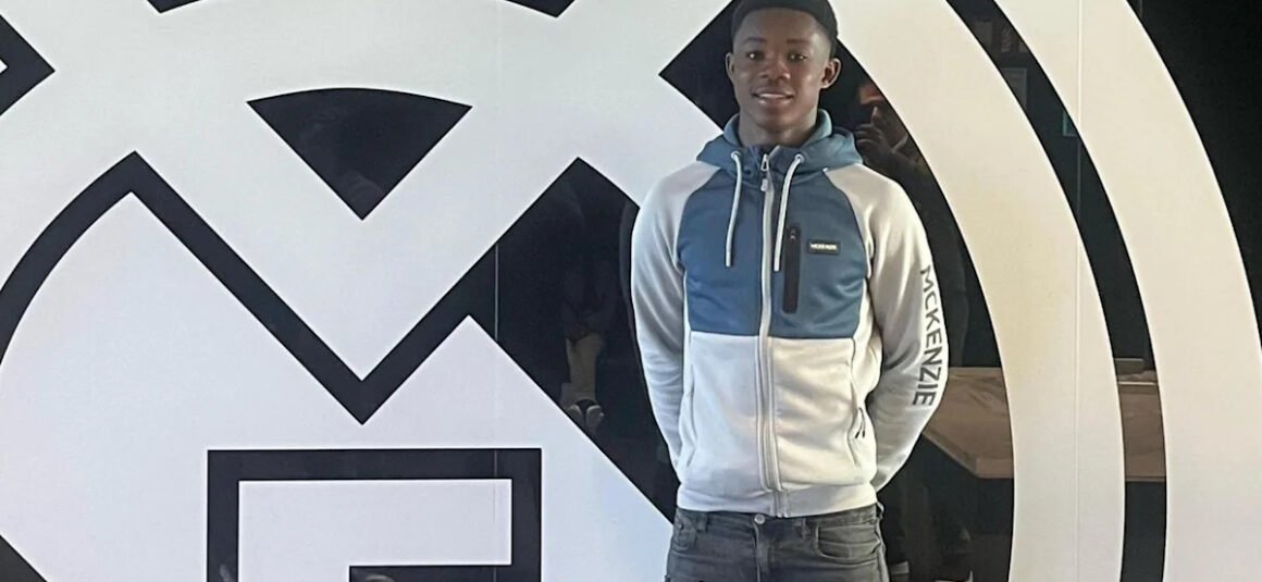 Real Madrid Signs Former… Real Madrid Signs Former…