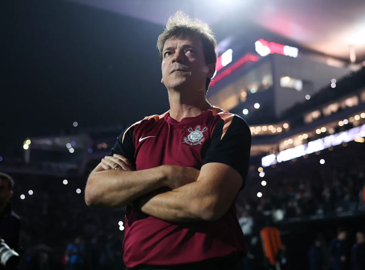Corinthians Aim to End… Corinthians Aim to End…