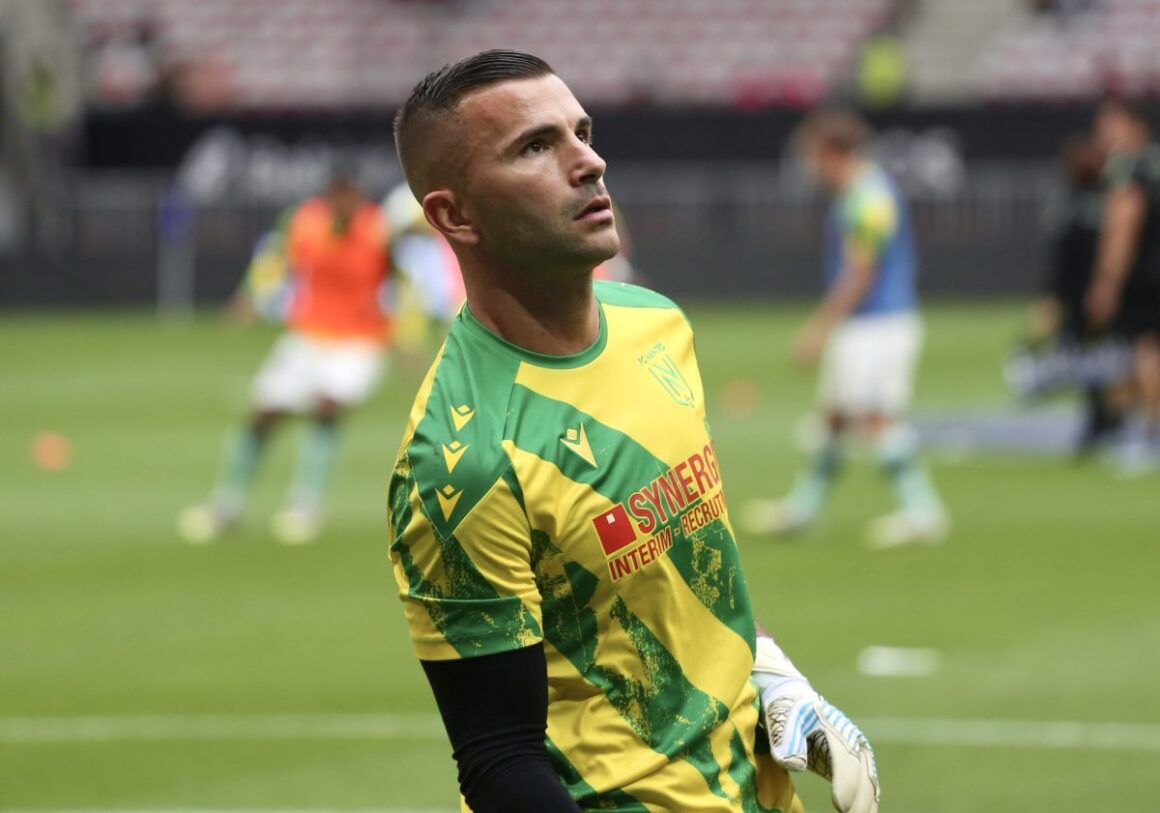 Anthony Lopes Officially… Anthony Lopes Officially…