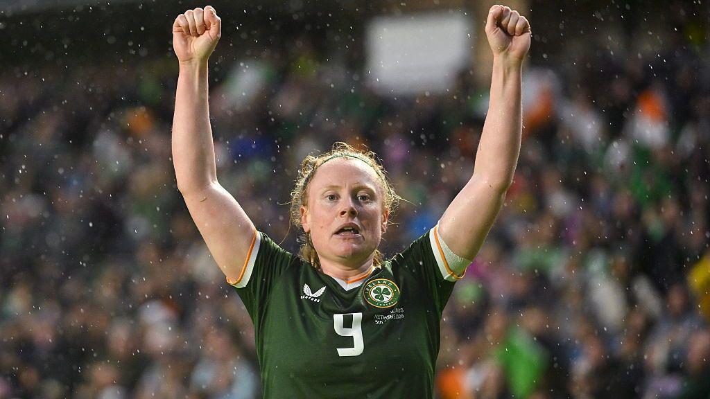 Republic of Ireland Keeps… Republic of Ireland Keeps…