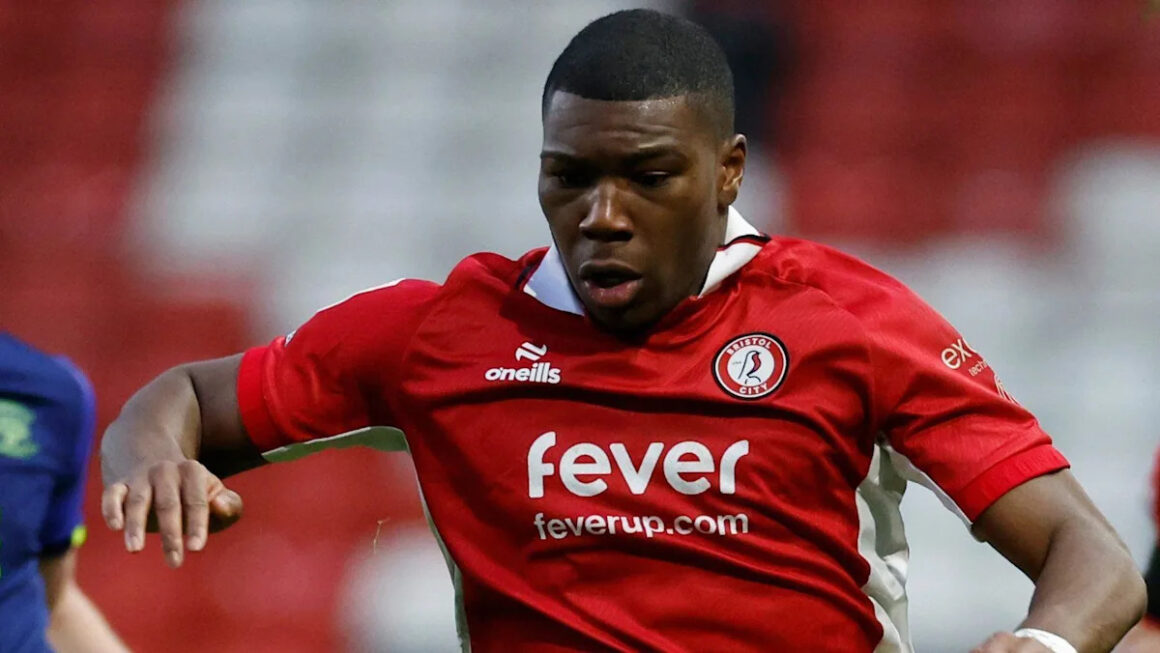 Armstrong Joins Goztepe…