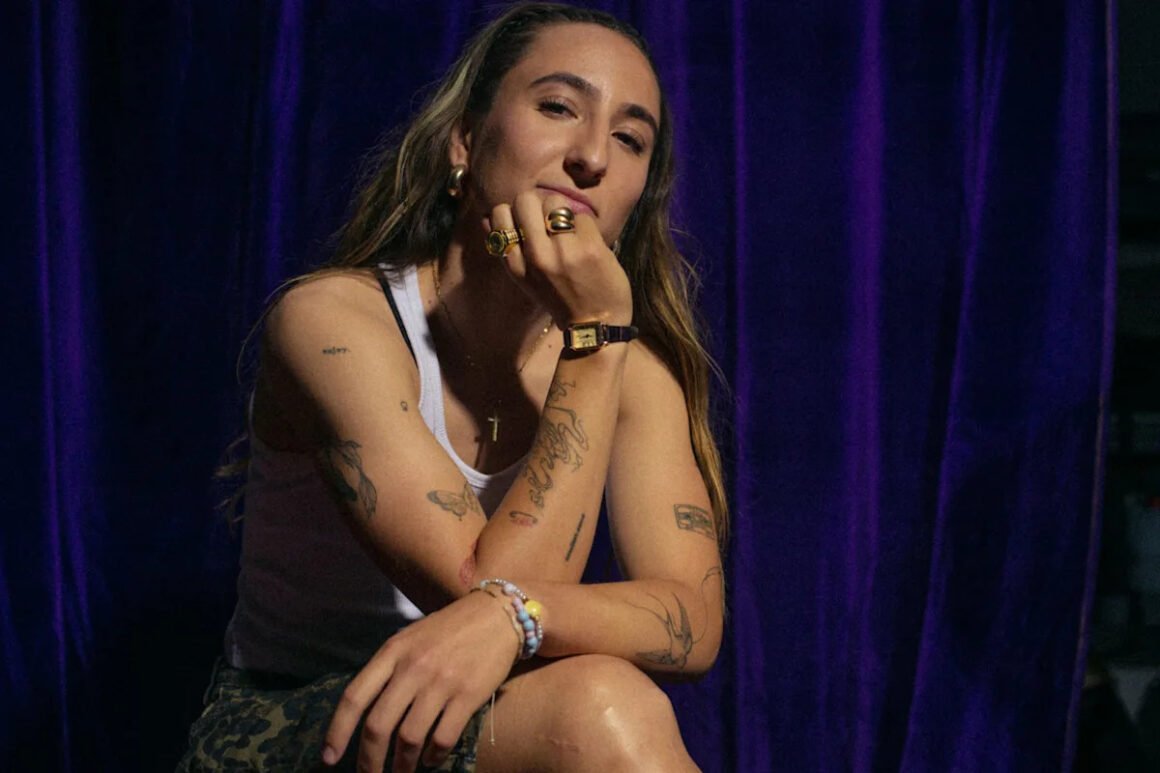 Andrea Gilbo Leaves St… Andrea Gilbo Leaves St…