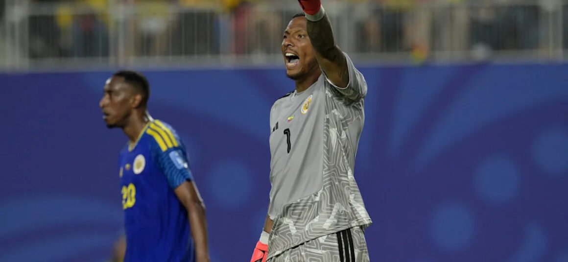 Curaçao Goalkeeper… Curaçao Goalkeeper…