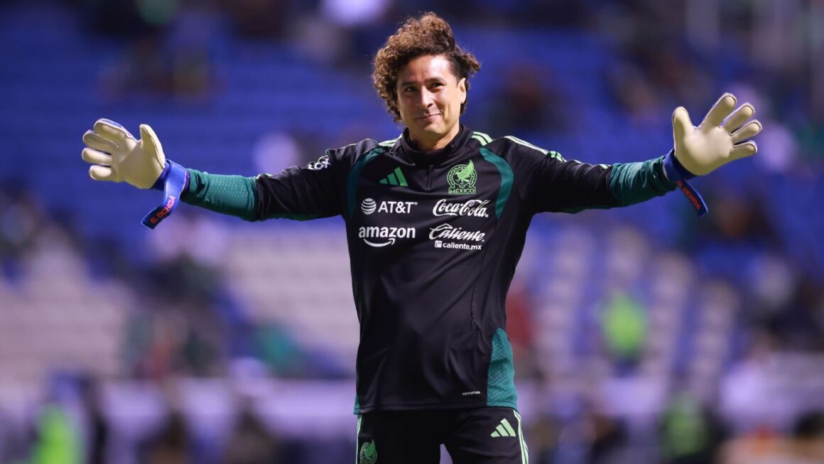 Mexicos Ochoa Makes…
