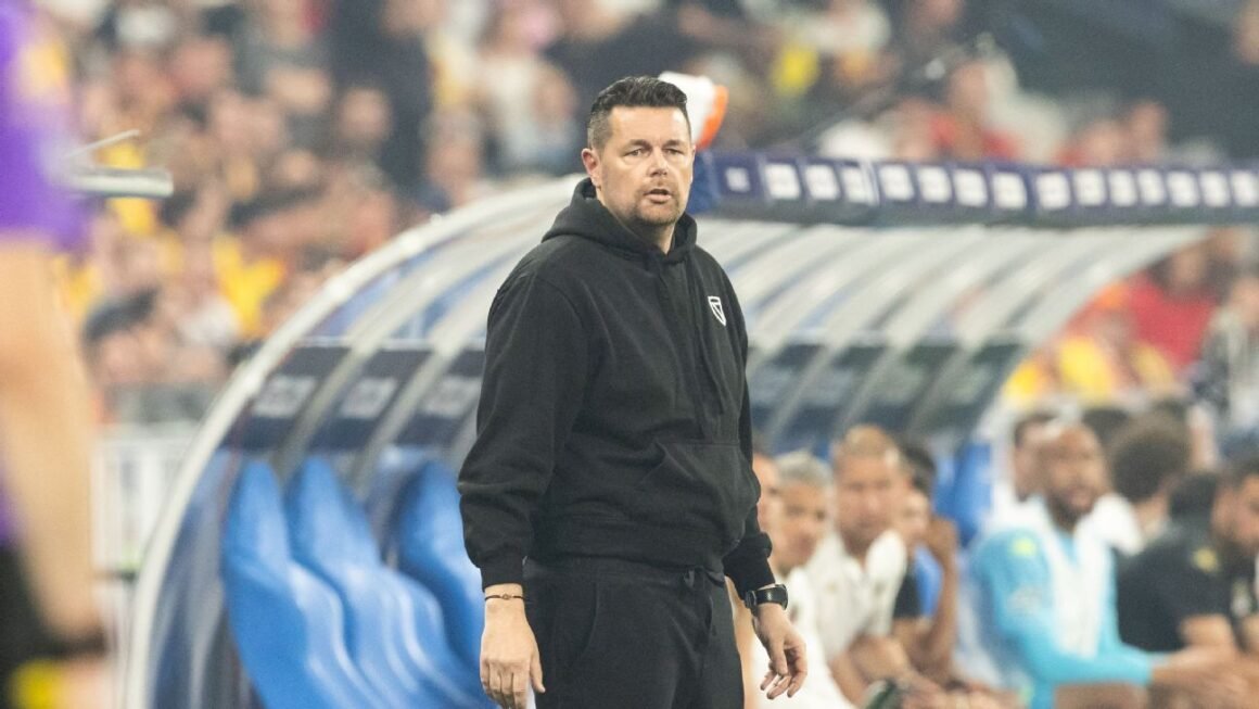 Sources: Palace Preparing…