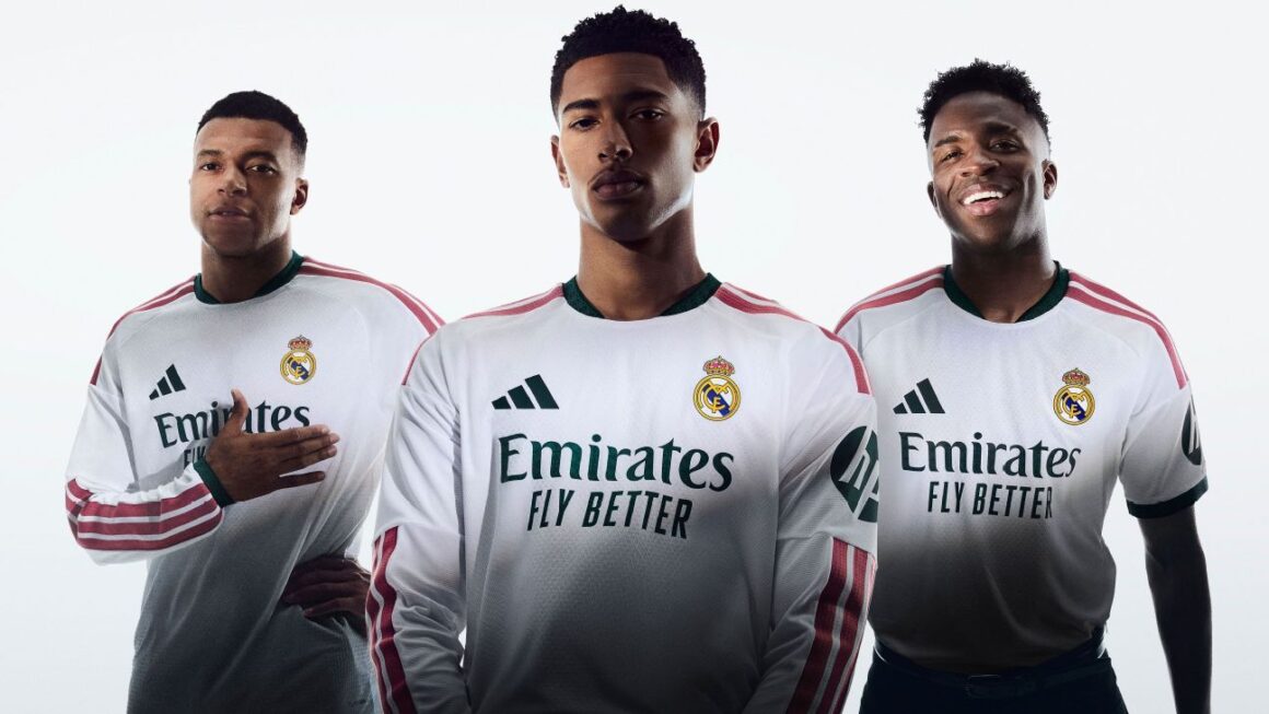 Real Madrid Unveil New… Real Madrid Unveil New…