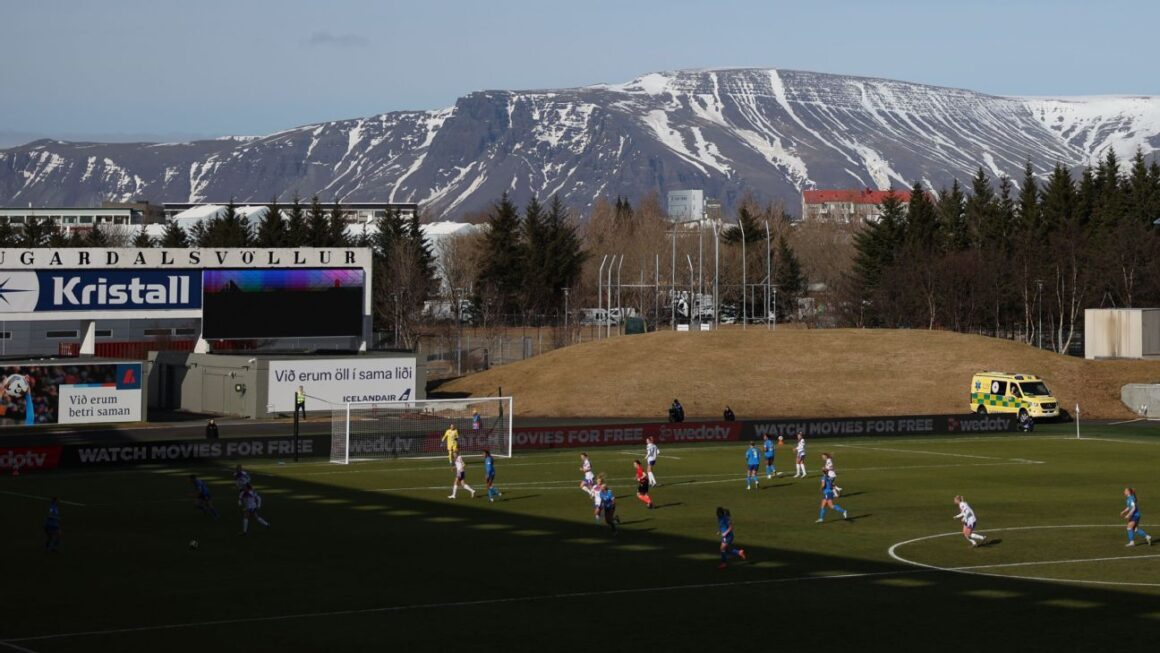 How can Icelands women… How can Icelands women…