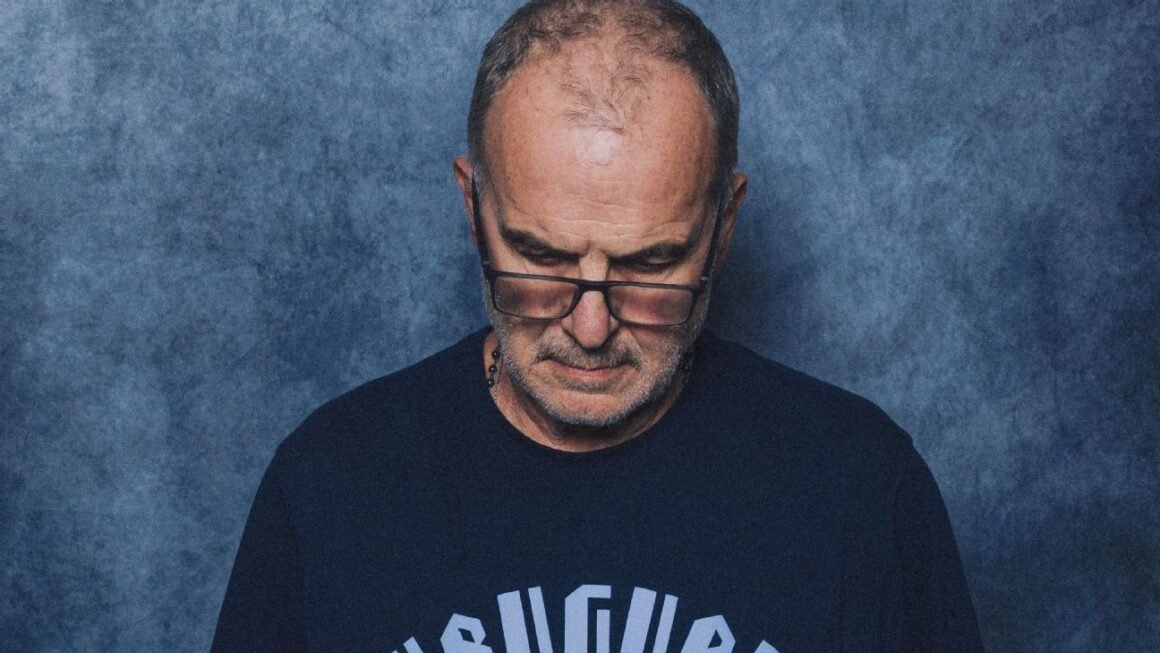 Uruguay coach Bielsa… Uruguay coach Bielsa…