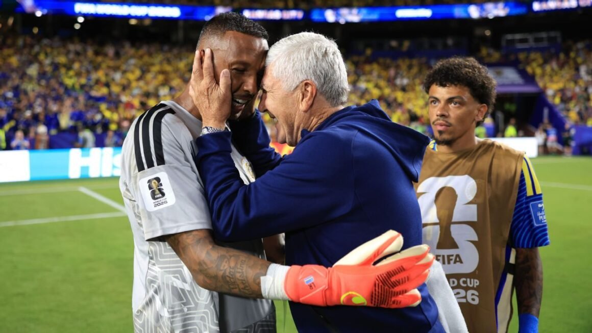 Curaçao GK Ties Howards…