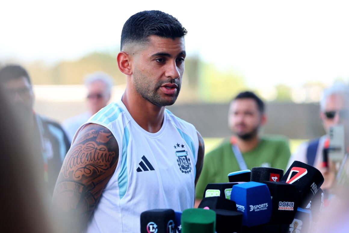 Romero entourage in Inter… Romero entourage in Inter…