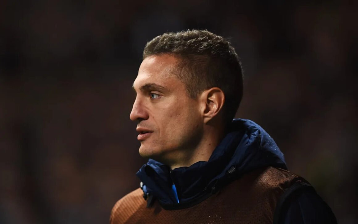 Manchester United legend… Manchester United legend…