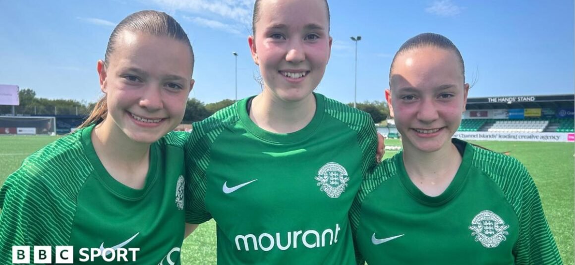 Triplet Sisters Emilie,… Triplet Sisters Emilie,…