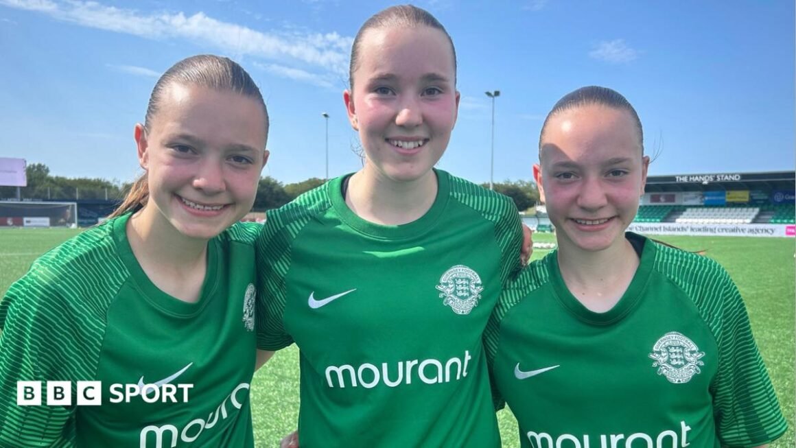 Triplet Sisters Emilie,… Triplet Sisters Emilie,…