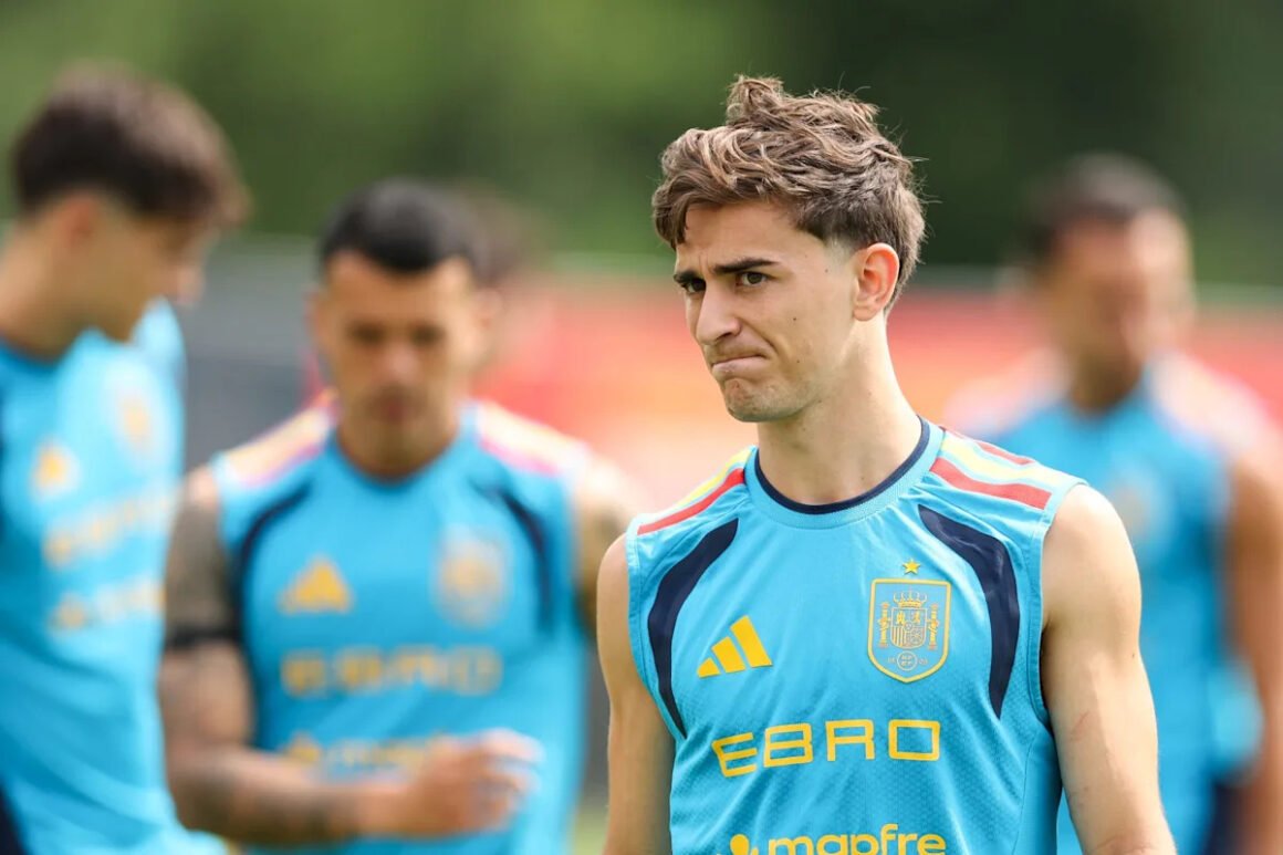 Barcelona Midfielder… Barcelona Midfielder…