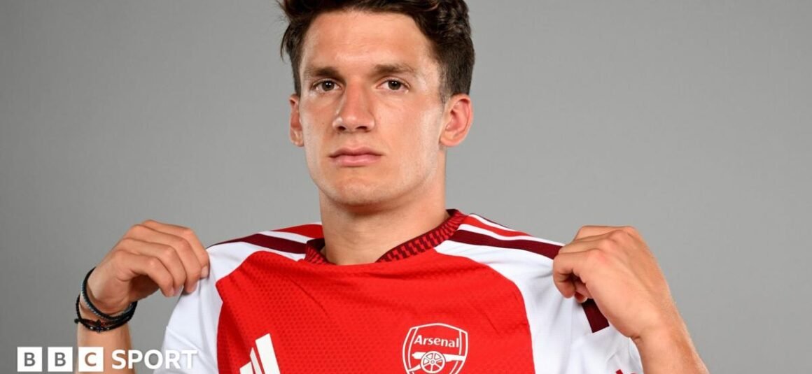 Arsenal complete £34m… Arsenal complete £34m…