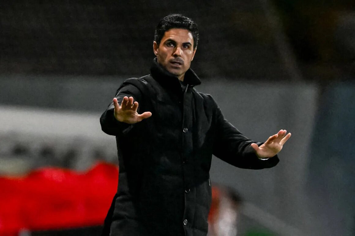 Report: Arsenal Set to…