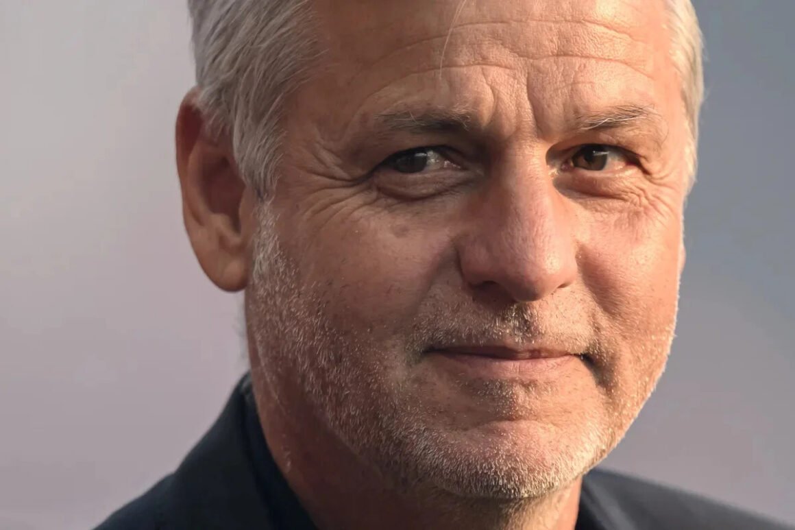 Bruno Genesio Supports… Bruno Genesio Supports…
