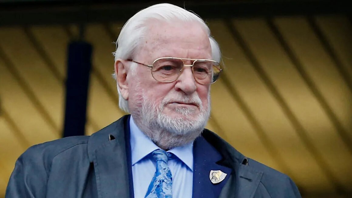 Former Chelsea and Leeds… Former Chelsea and Leeds…