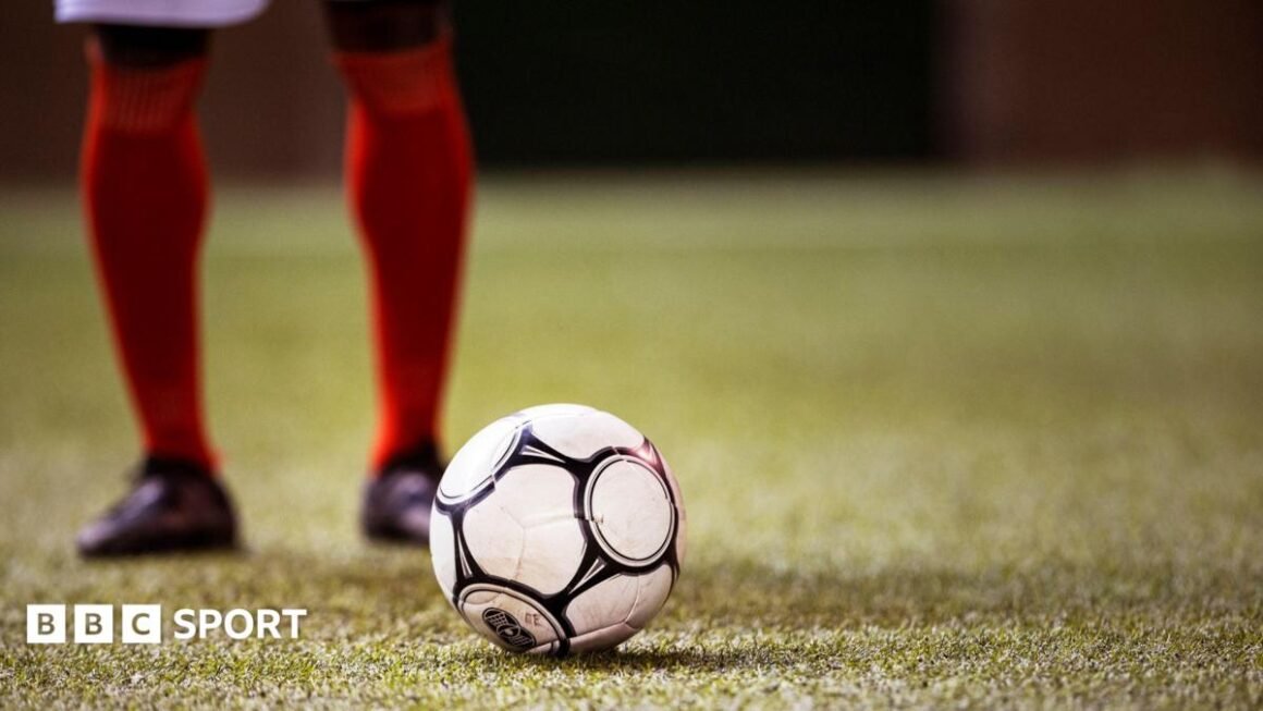 Study: Football players…