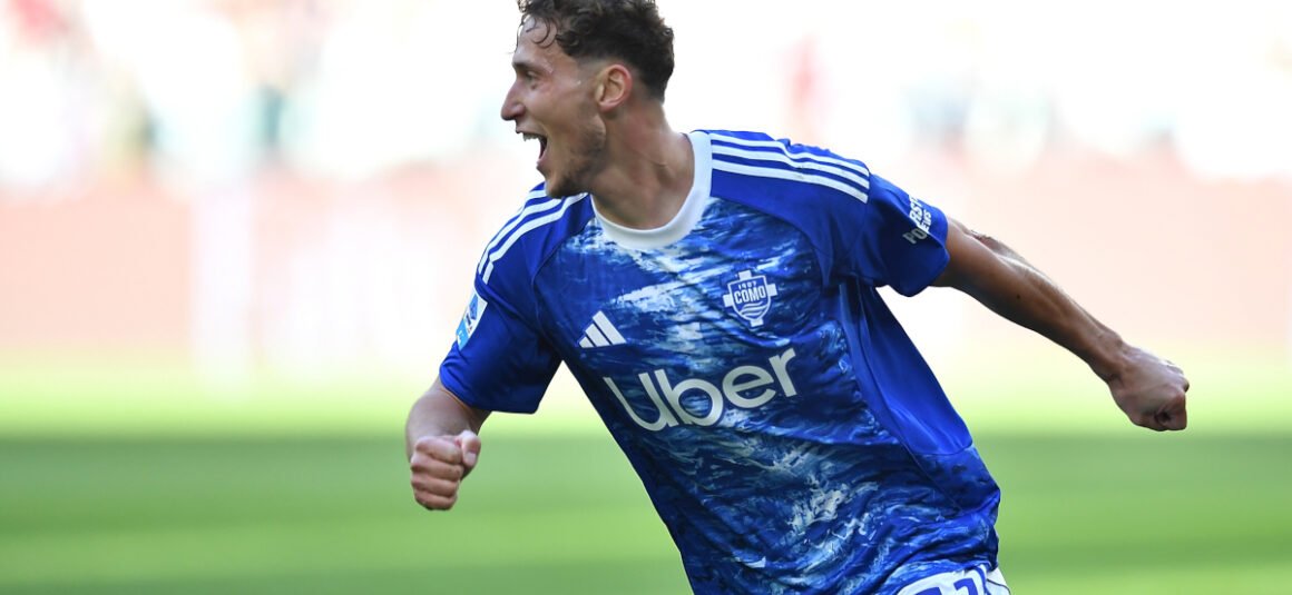 Official: Udinese Sign… Official: Udinese Sign…
