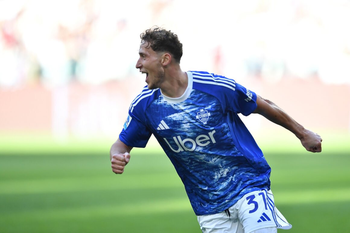 Official: Udinese Sign… Official: Udinese Sign…