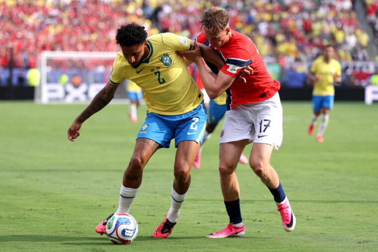 Manchester United Eyeing… Manchester United Eyeing…