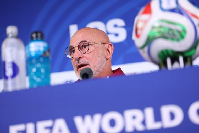 Spains Manager Luis de… Spains Manager Luis de…