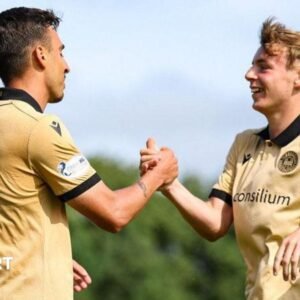 Defending champions St… Defending champions St…