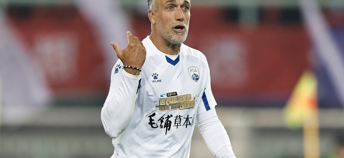 Batistuta taunts Italy but… Batistuta taunts Italy but…