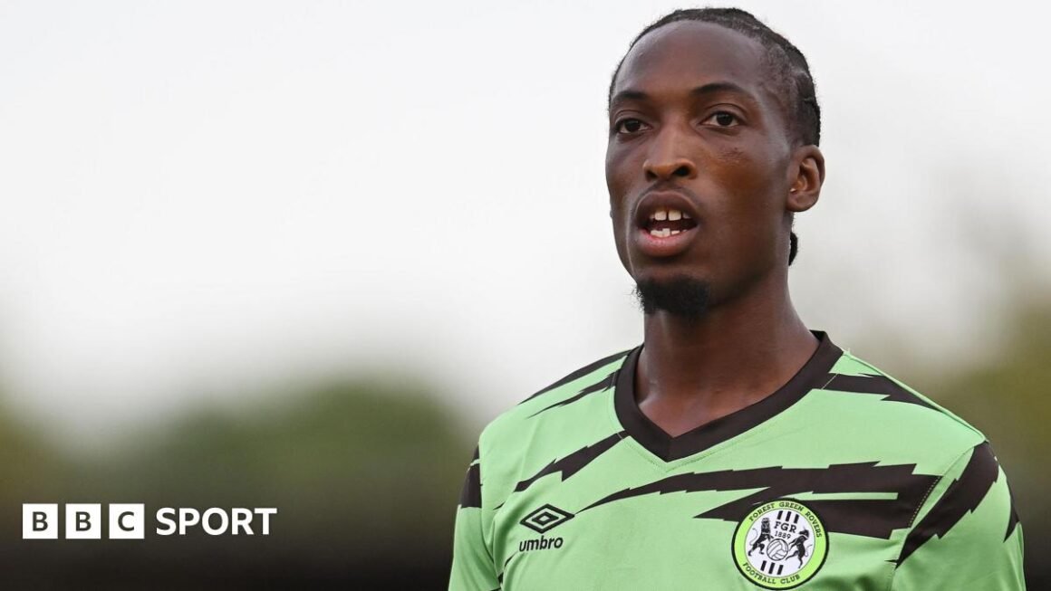 Hearts seal deal to sign…