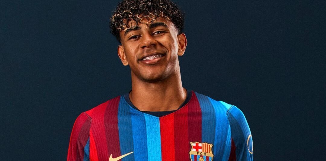 Barcelona Unveils Striped… Barcelona Unveils Striped…