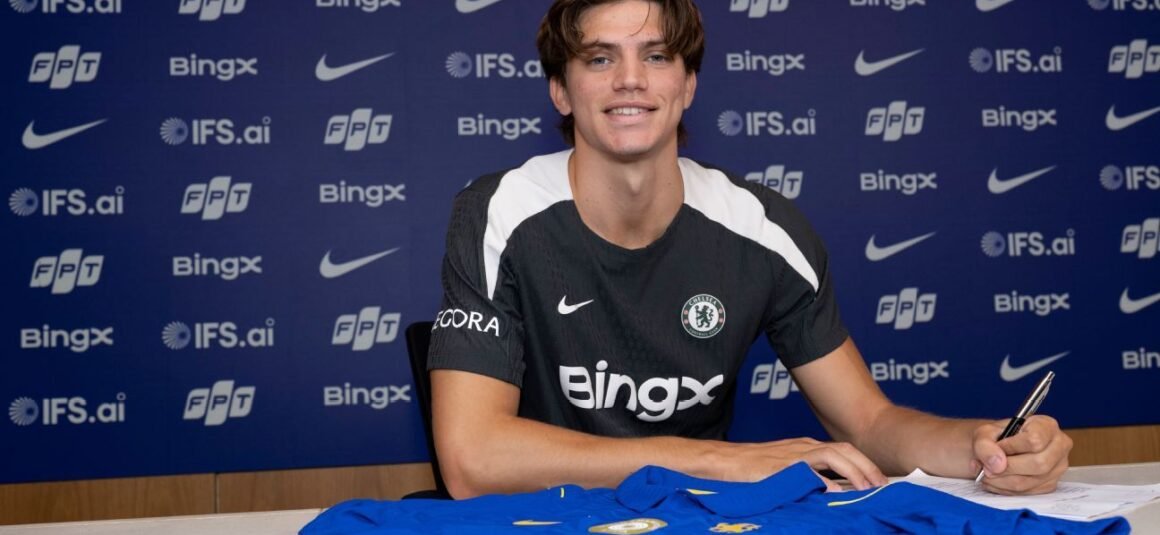 Chelsea Signs Palestra for… Chelsea Signs Palestra for…
