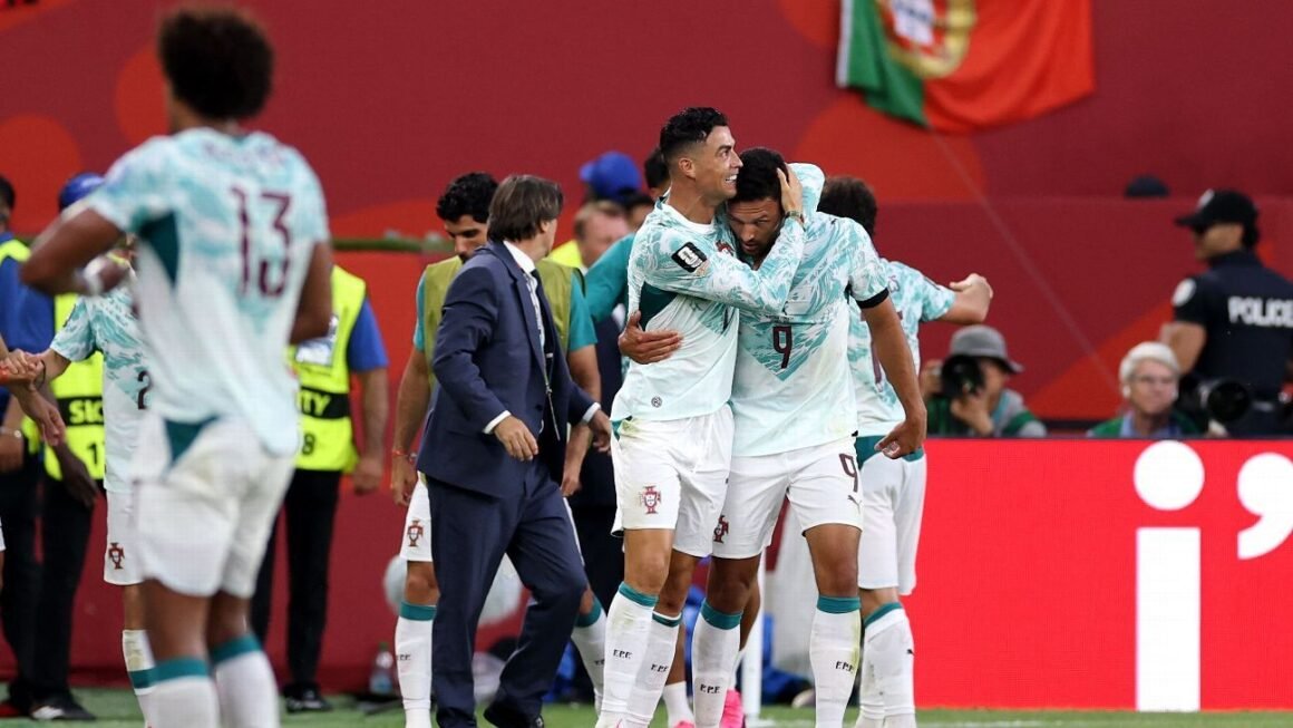 Portugal clinch dramatic… Portugal clinch dramatic…