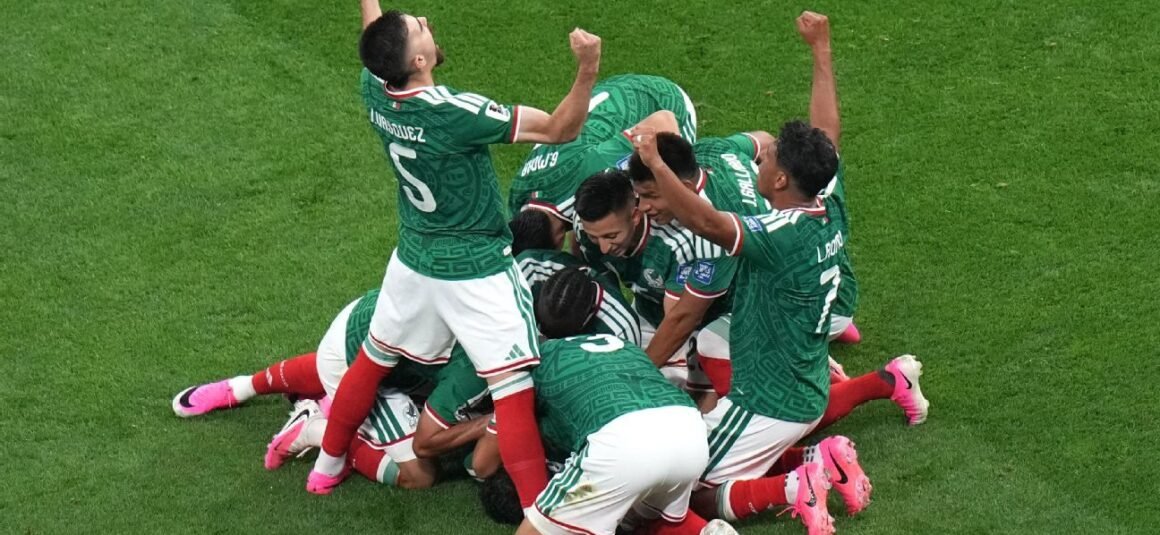 Mexico seeks best game of… Mexico seeks best game of…