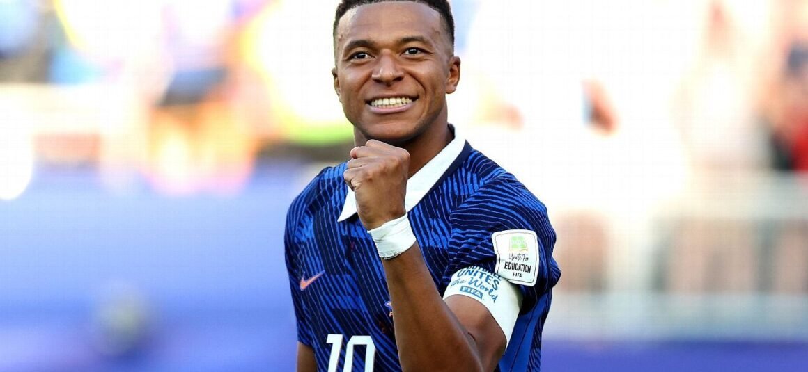 Mbappé: Paraguay… Mbappé: Paraguay…